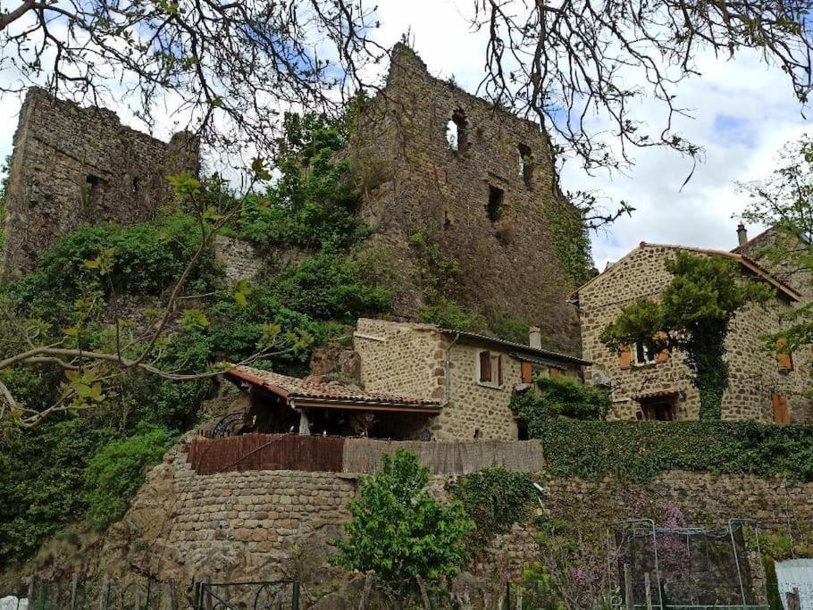 Gite Le Rocher Du Chateau De Retourtour Lamastre Esterno foto
