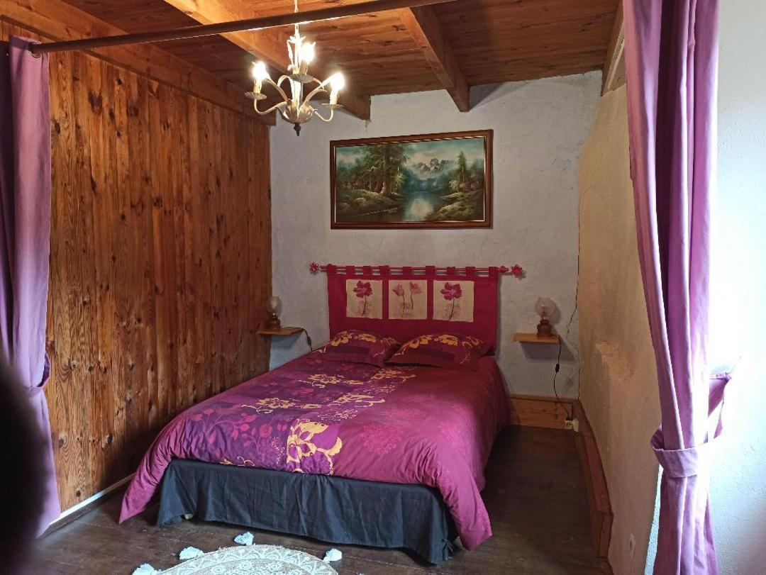 Gite Le Rocher Du Chateau De Retourtour Lamastre Esterno foto