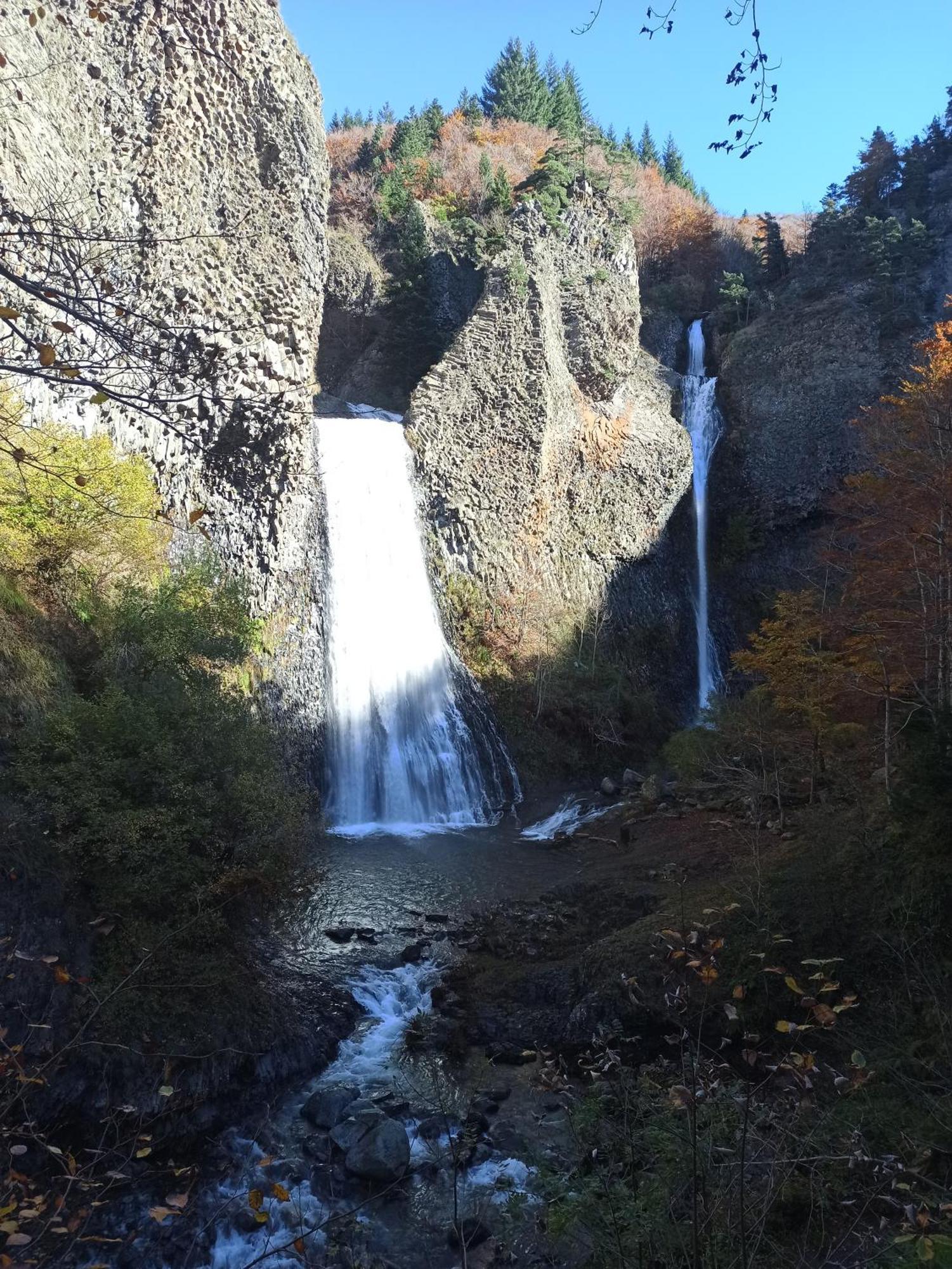 Gite Le Rocher Du Chateau De Retourtour Lamastre Esterno foto